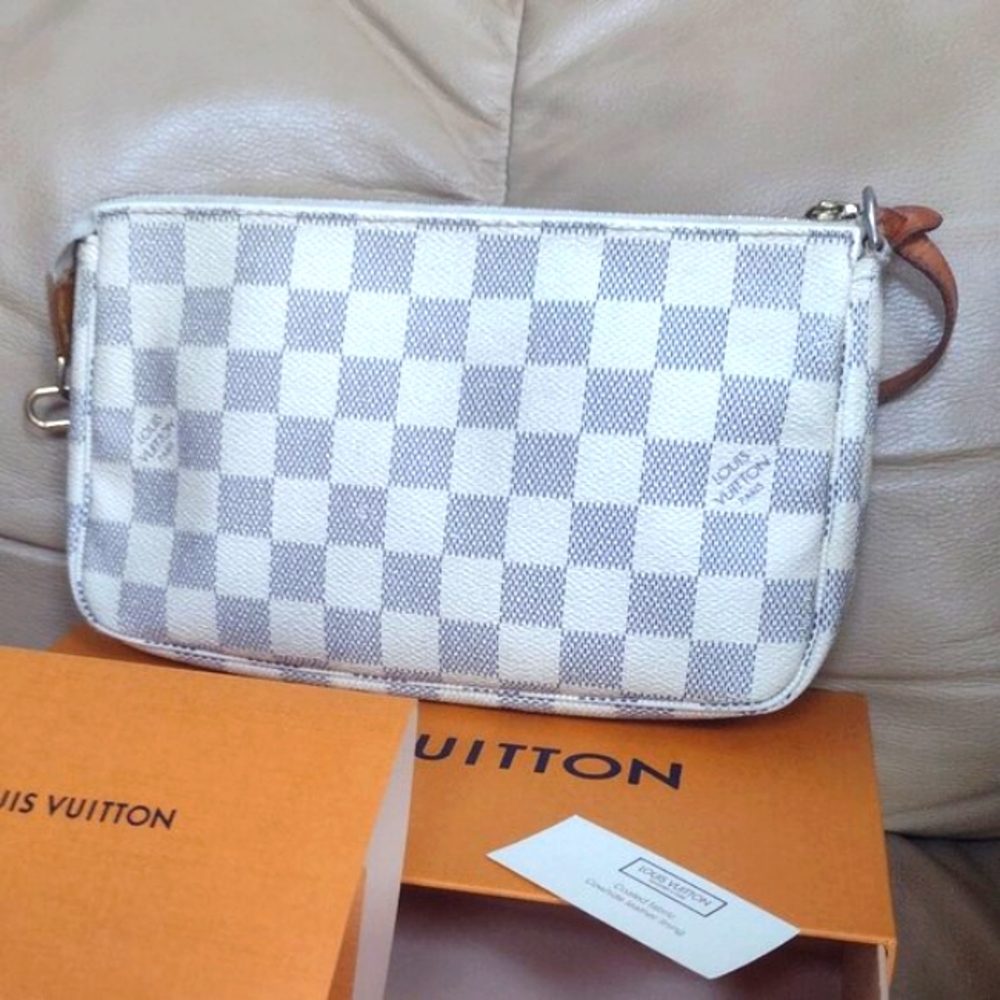 💯% Authentic Louis Vuitton Pochette Accessories in DA - Picture 10 of 11